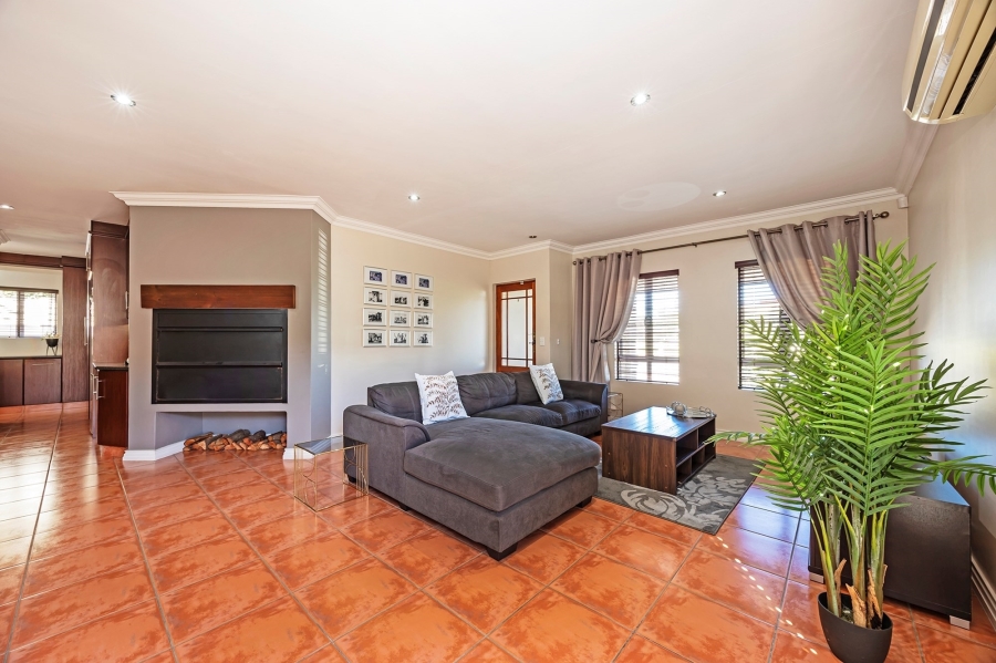 3 Bedroom Property for Sale in Haasendal Western Cape